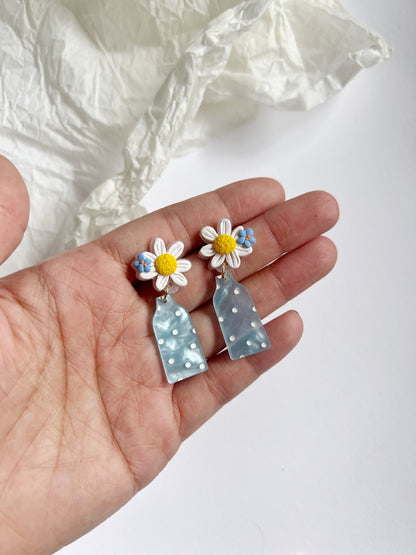 Daisy Vase Dangles