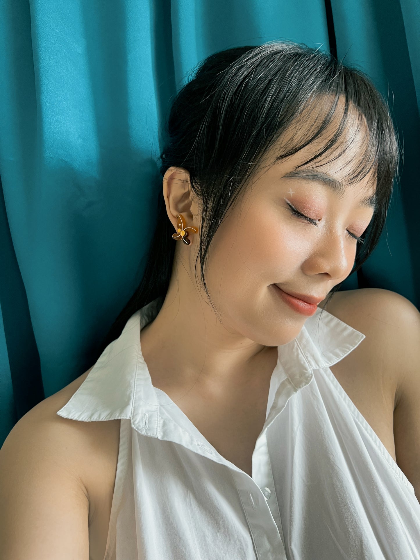 Mistletoe Wings Amber