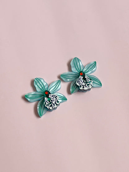 Cymora Studs